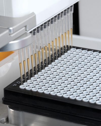 assist-plus-pipetting-robot-with-16-channel-pipette